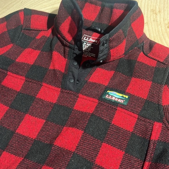 L.L bean buffalo check pull over size medium - Picture 2 of 5